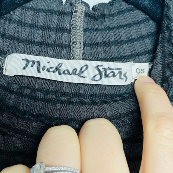 MICHAEL STARS Gray Striped Ribbed Mock Neck Top OS - Picture 4 of 5